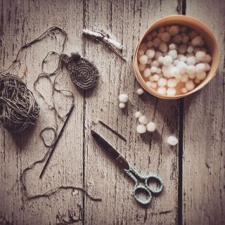 Quest'anno il coniglietto pasquale non sarà amigurumi ma decisamente prêt à porter...

#tintarelladilana 
#knit
#knittingstories 
#knittingdiary 
#knittingaddict 
#crochet
#crochetstories 
#crochetdiary 
#crochetdesign 
#crochetinspiration 
#crochetpin 
#maglieria 
#uncinetto 
#uncinettomoderno 
#fattoamano